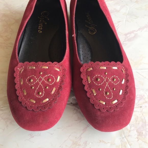 Red Women's Flats - Picture 6 of 8